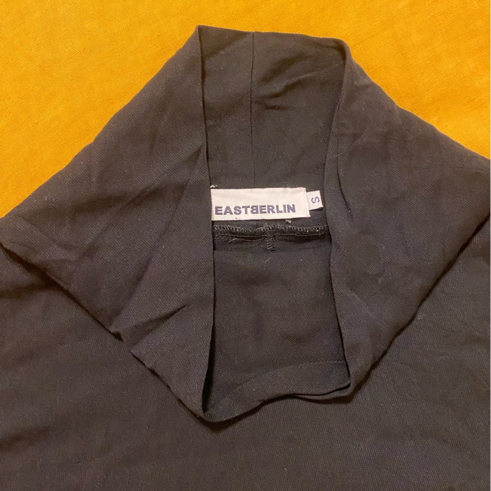 East Berlin Black, Size S Mock neck blouse